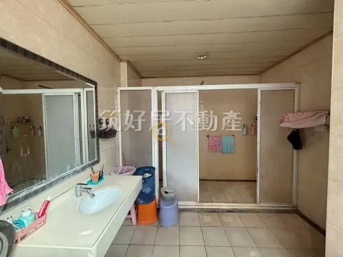 4 bedrooms townhouse for sale TWD 15 990 000 - 59 ping - Hunei District, Kaohsiung City slide 11