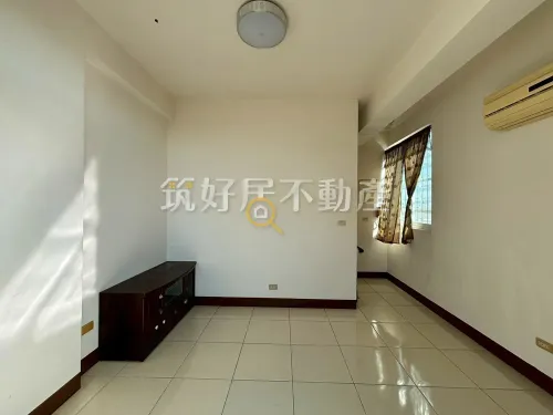 4 bedrooms townhouse for sale TWD 15 990 000 - 59 ping - Hunei District, Kaohsiung City slide 19