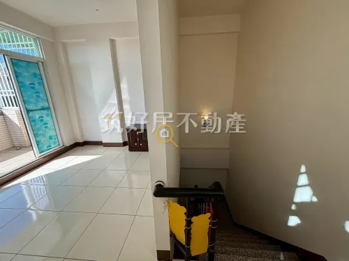 4 bedrooms townhouse for sale TWD 15 990 000 - 59 ping - Hunei District, Kaohsiung City slide 18