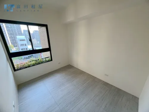 Apartment for rent TWD 32 000 - Dunfu 5th St - 3 bedrooms