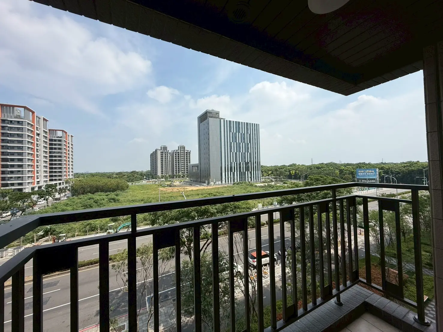 3 bedrooms apartment for rent in Gueiren District, Tainan City | NT$ 25 000 | 26 ping slide 1
