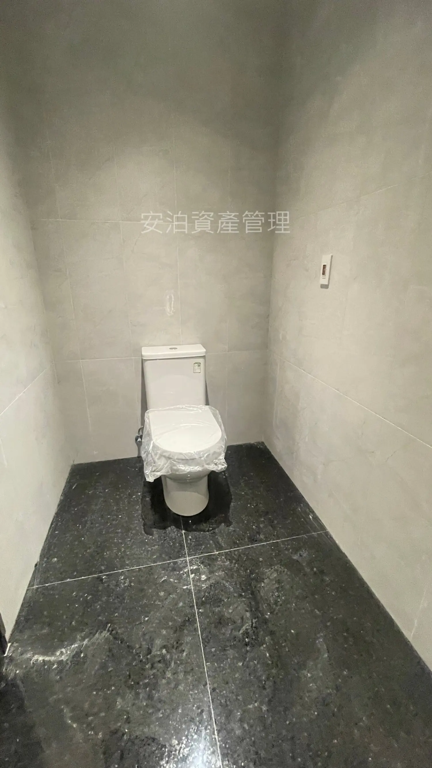 Studio apartment for rent TWD 350 000 - 130 ping - Zhonghe District,New Taipei City slide 11