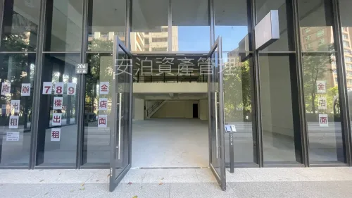 Studio apartment for rent TWD 350 000 - 130 ping - Zhonghe District,New Taipei City slide 1