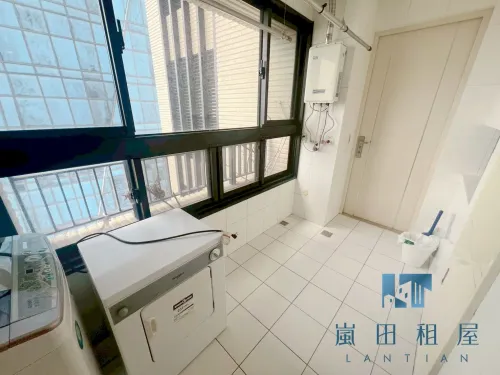Apartment for rent TWD 80 000 - Section 1, Huizhong Rd - 3 bedrooms