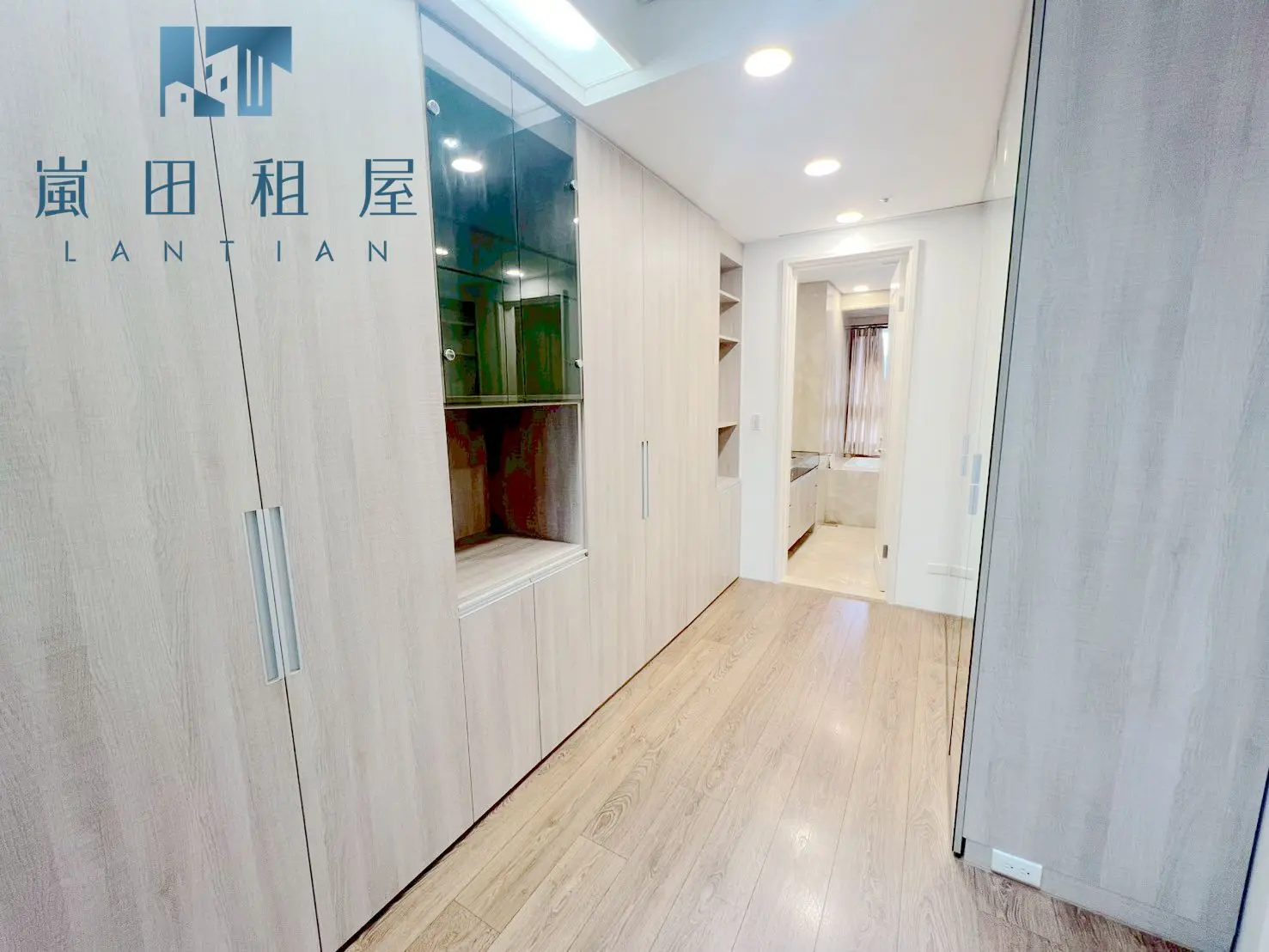3 bedrooms apartment for rent in Xitun District, Taichung City | TWD 80 000 | 51 ping slide 1