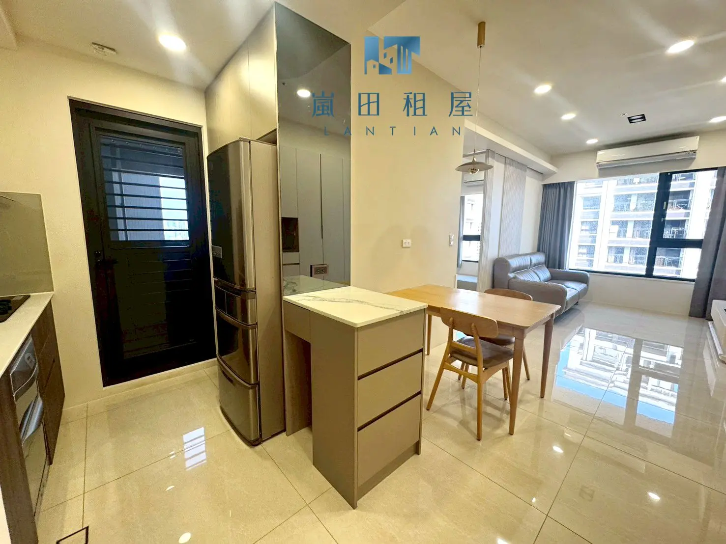 2 房 北屯區, 台中市公寓出租 | TWD 29 500 | 35 坪 slide 3