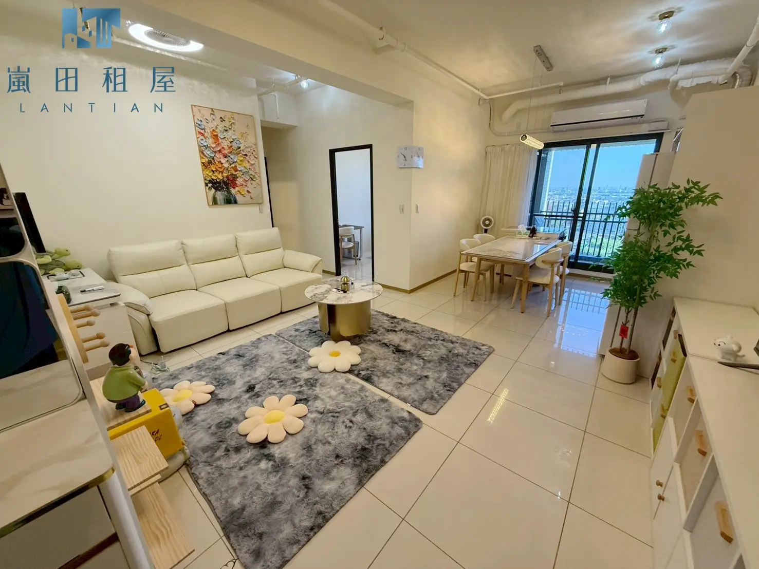 2 bedrooms apartment for rent in Wuqi District, Taichung City | NT$ 20 000 | 21 ping slide 2