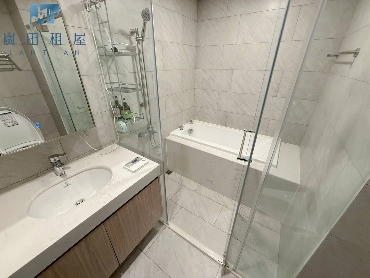 2 bedrooms apartment for rent in Wuqi District, Taichung City | NT$ 20 000 | 21 ping slide 6