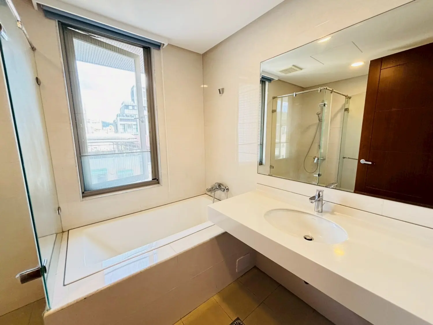 3 bedrooms apartment for rent TWD 85 000 - 34 ping - Shilin District,Taipei City slide 13