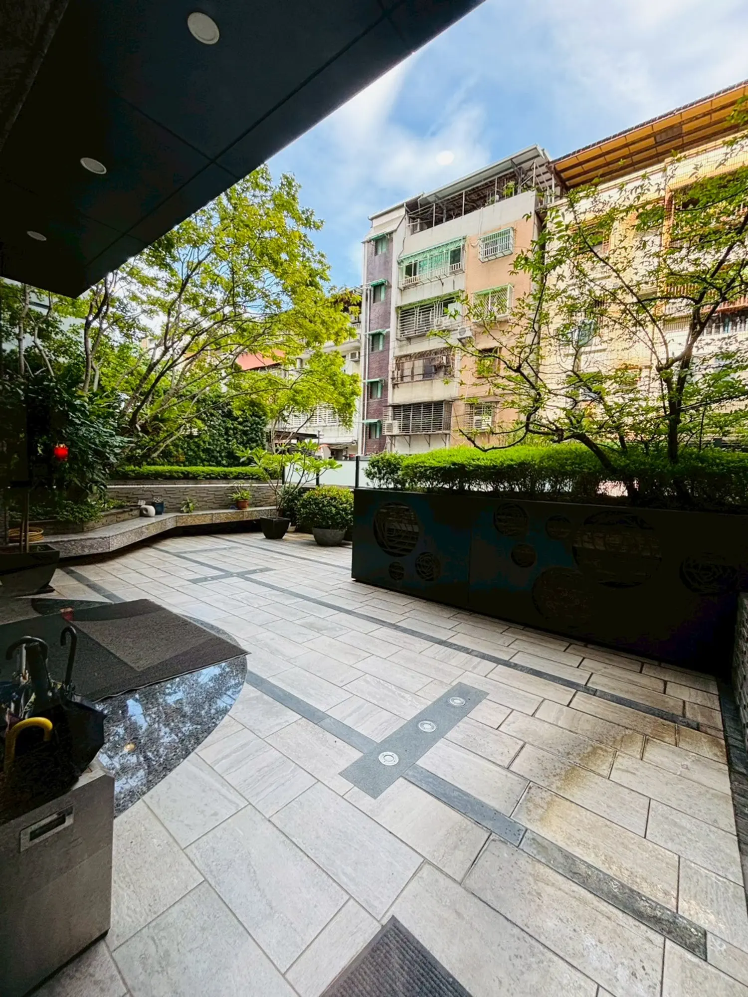 3 bedrooms apartment for rent TWD 85 000 - 34 ping - Shilin District,Taipei City slide 1