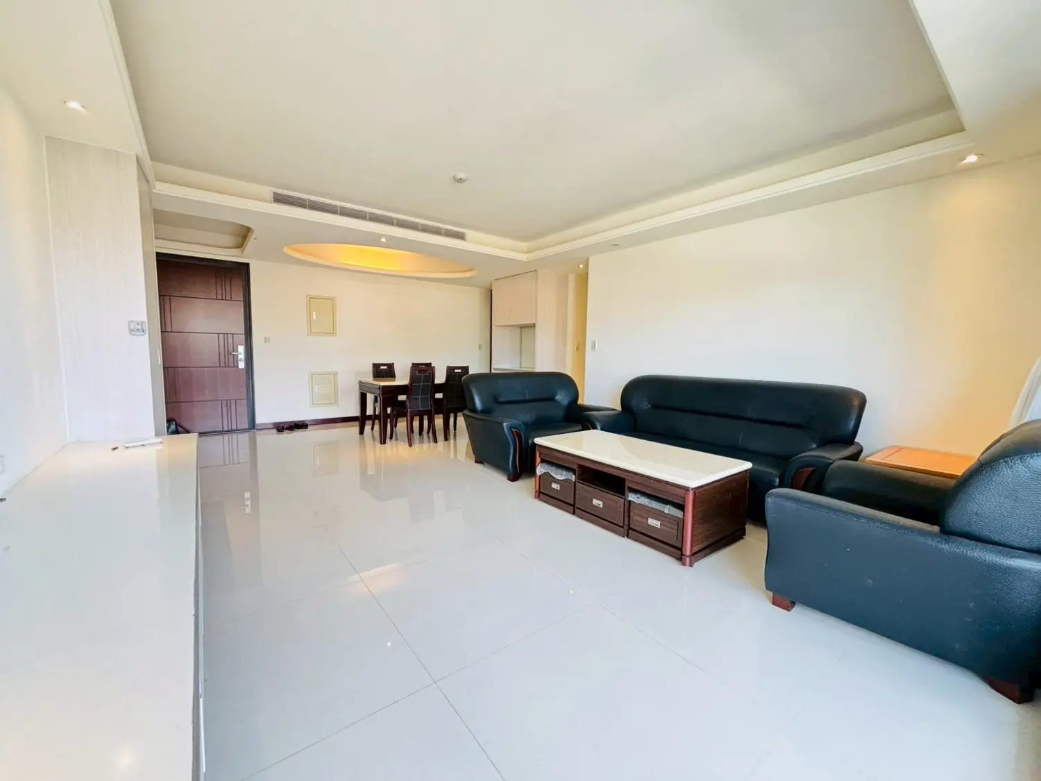 3 bedrooms apartment for rent TWD 85 000 - 34 ping - Shilin District,Taipei City slide 2