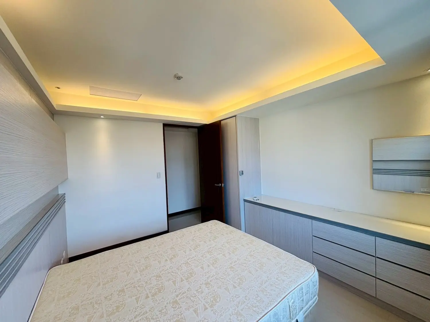 3 bedrooms apartment for rent TWD 85 000 - 34 ping - Shilin District,Taipei City slide 6