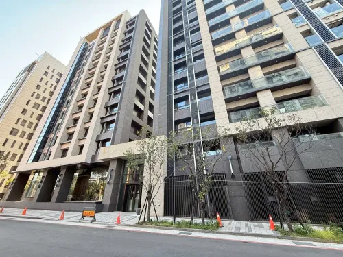 Apartment for sale TWD 59 880 000 - 延壽街18巷 - 3 bedrooms