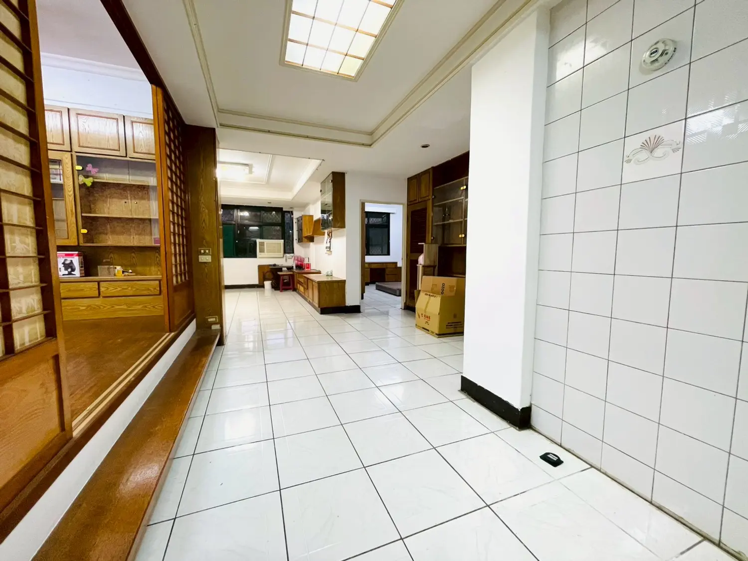 3 bedrooms apartment for sale TWD 30 880 000 - 29 ping - Taipei City,Songshan District slide 5