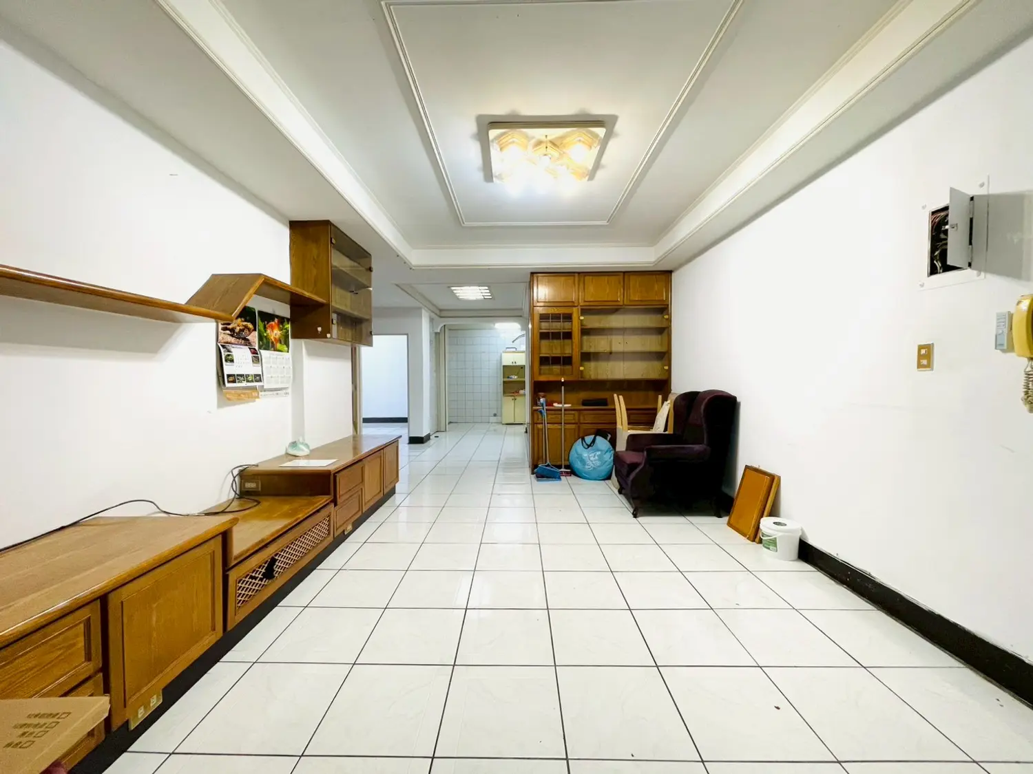 3 bedrooms apartment for sale TWD 30 880 000 - 29 ping - Taipei City,Songshan District slide 0