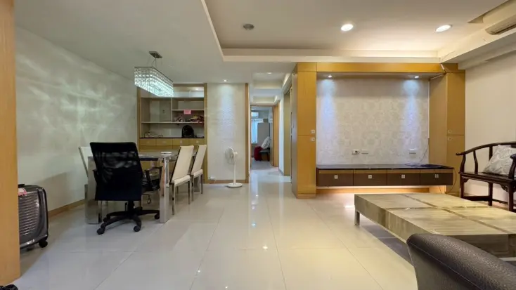 4 bedrooms apartment for rent in Songshan District, Taipei City | NT$ 56 000 | 32 ping slide 3