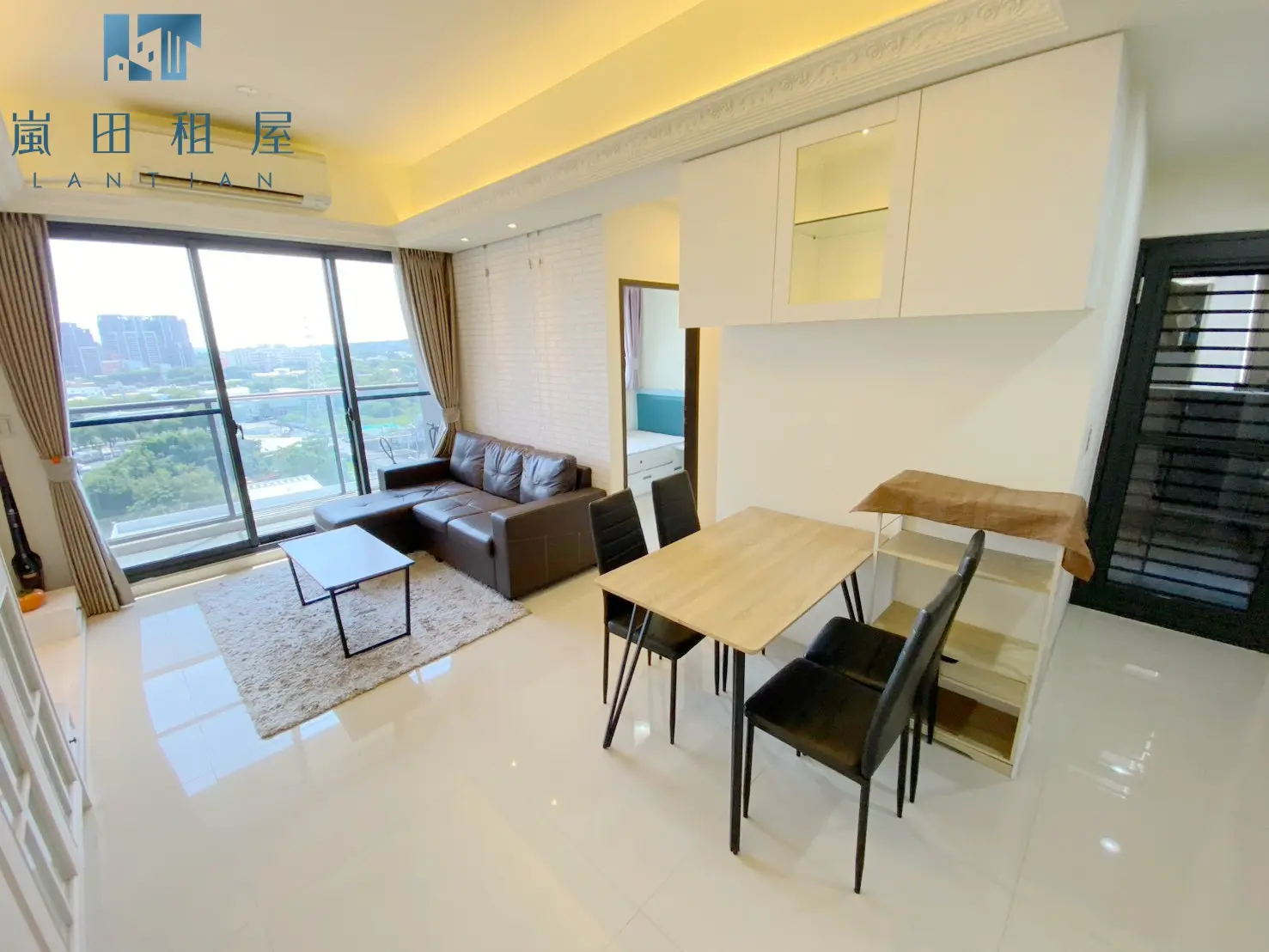 2 bedrooms apartment for rent in Nantun District, Taichung City | NT$ 28 500 | 22 ping slide 1