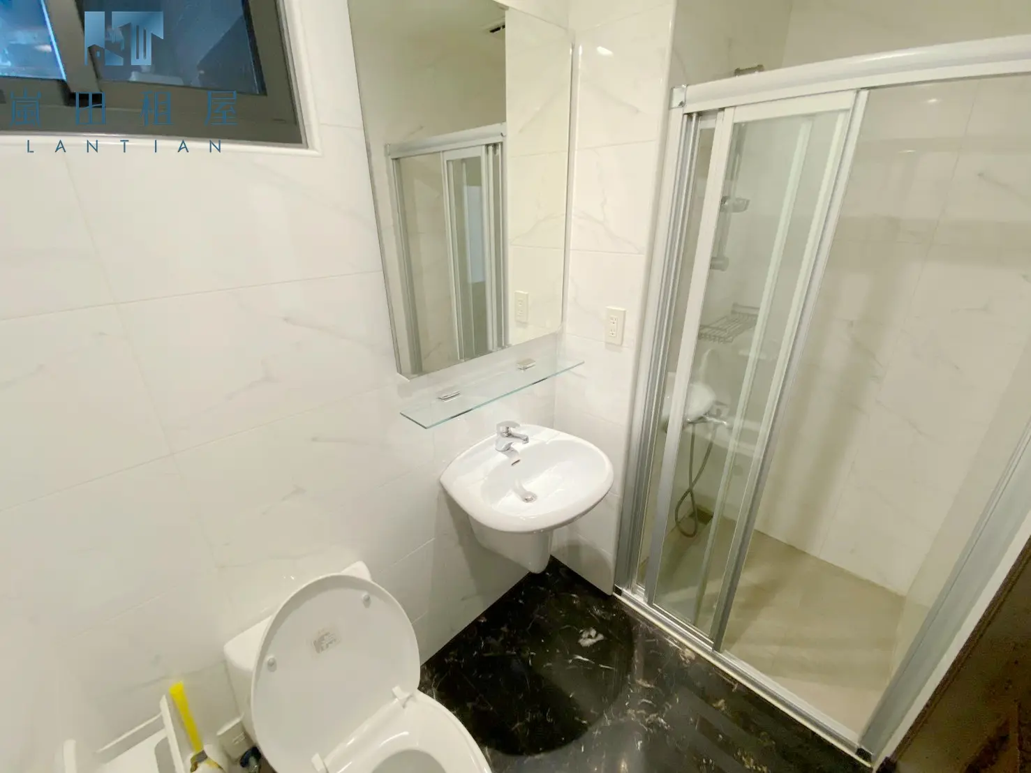 2 bedrooms apartment for rent in Nantun District, Taichung City | NT$ 28 500 | 22 ping slide 10