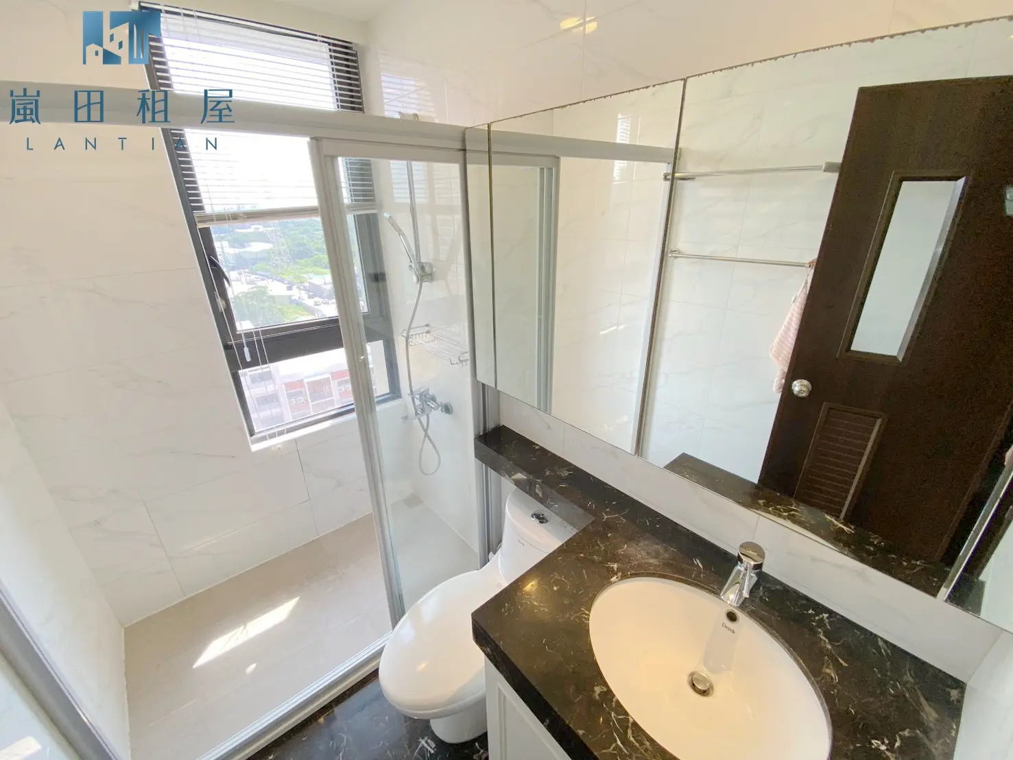 2 bedrooms apartment for rent in Nantun District, Taichung City | NT$ 28 500 | 22 ping slide 9