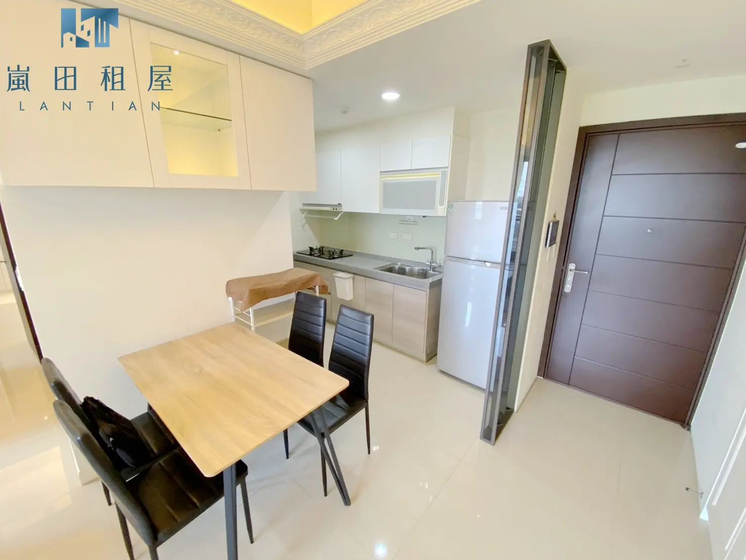 2 bedrooms apartment for rent in Nantun District, Taichung City | NT$ 28 500 | 22 ping slide 3