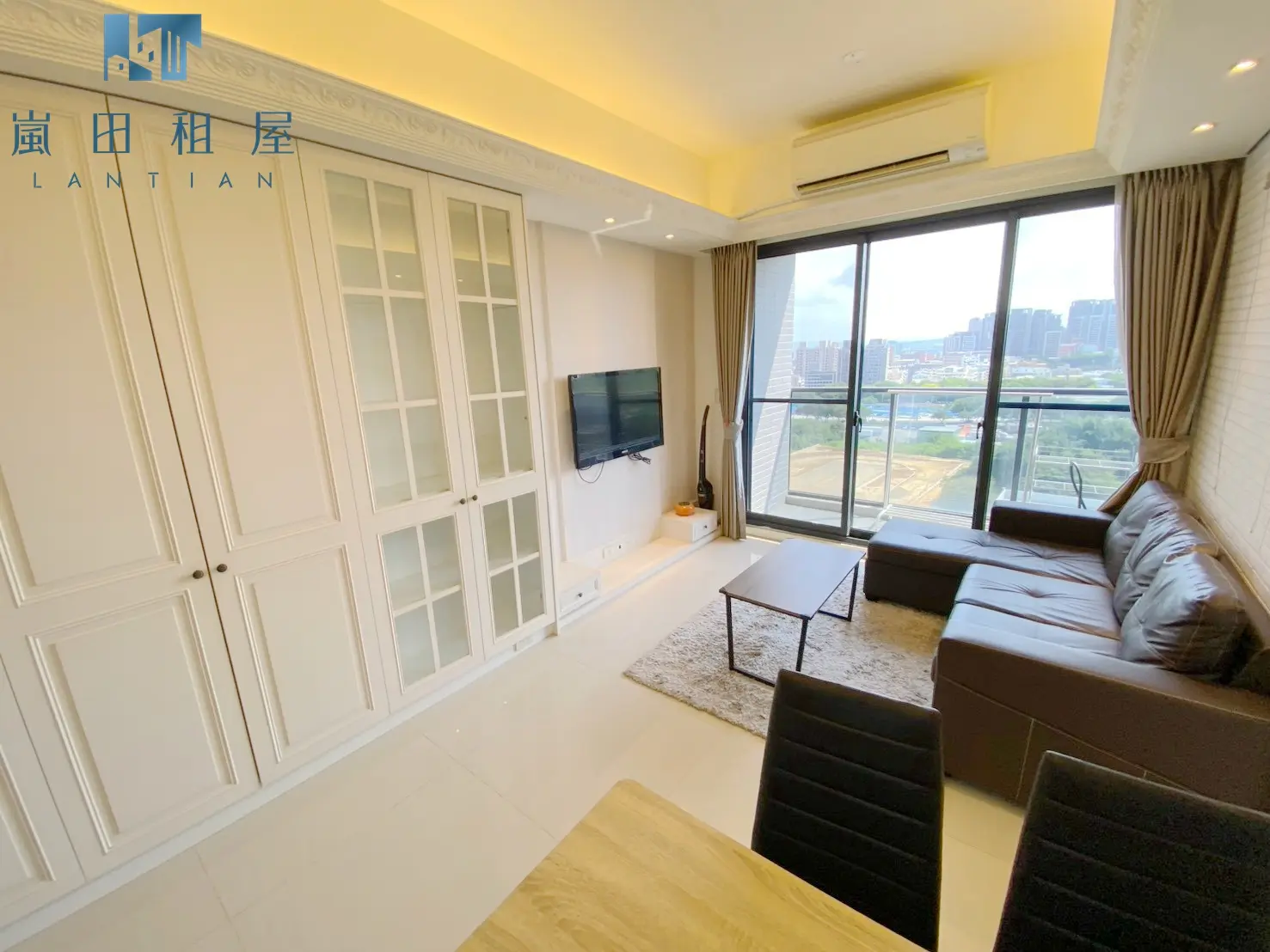 2 bedrooms apartment for rent in Nantun District, Taichung City | NT$ 28 500 | 22 ping slide 2