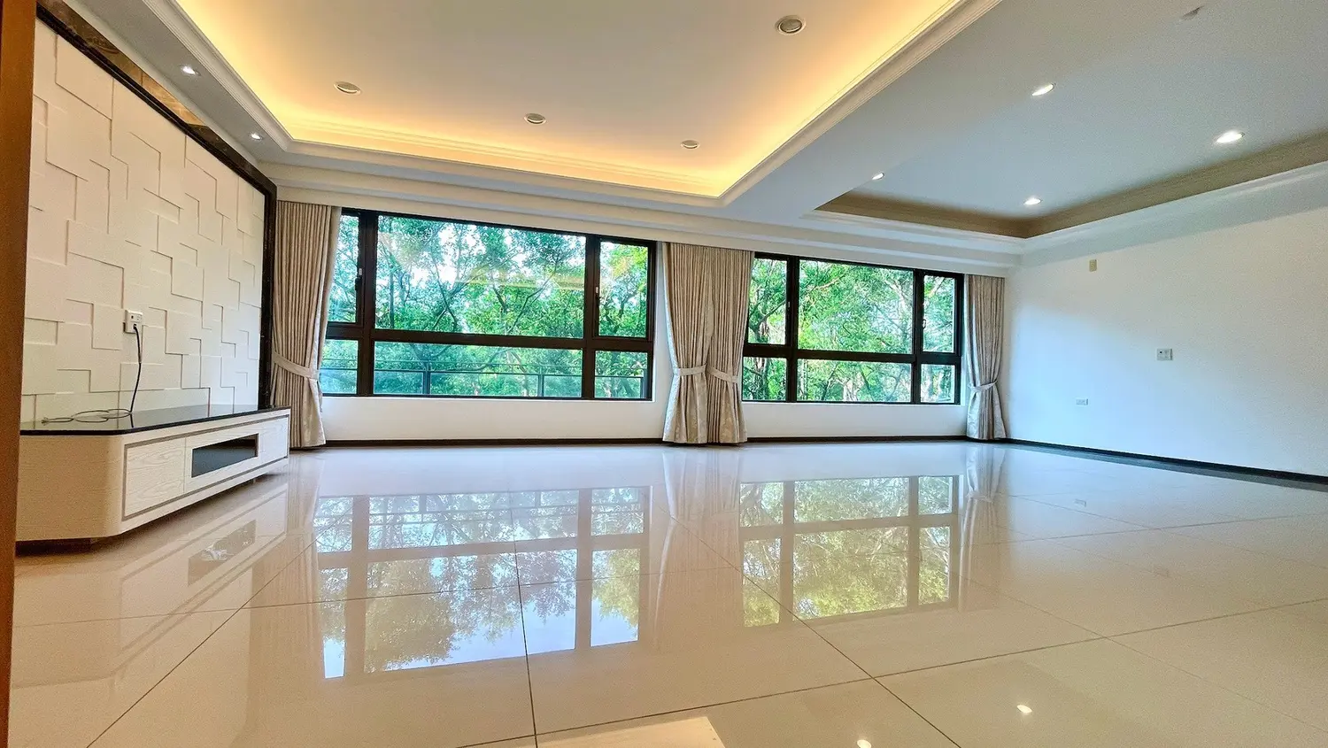 3 bedrooms apartment for rent in Xinyi District, Taipei City | NT$ 175 000 | 45 ping slide 9