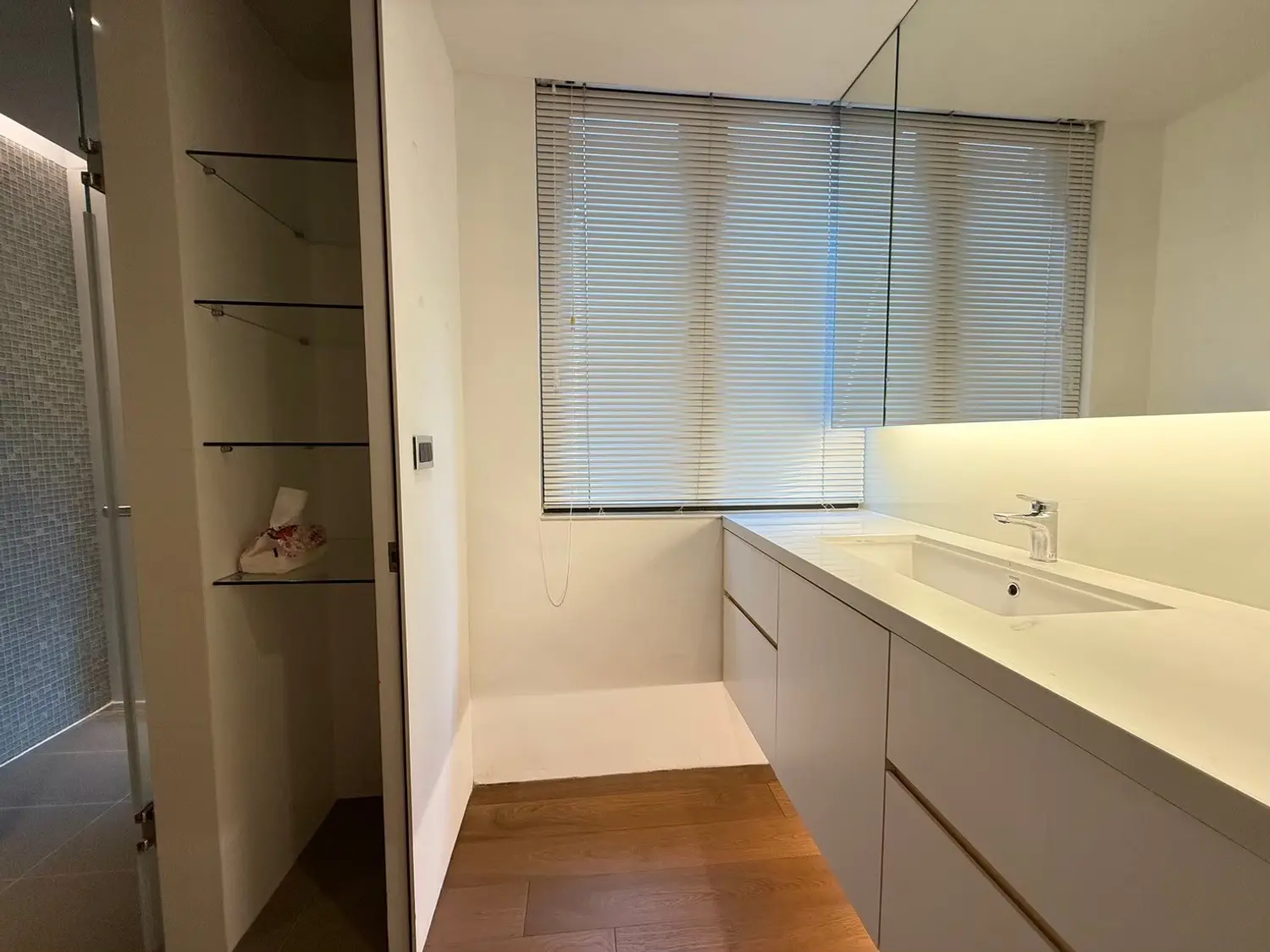 3 bedrooms apartment for sale TWD 39 800 000 - 34 ping - Taipei City,Songshan District slide 1