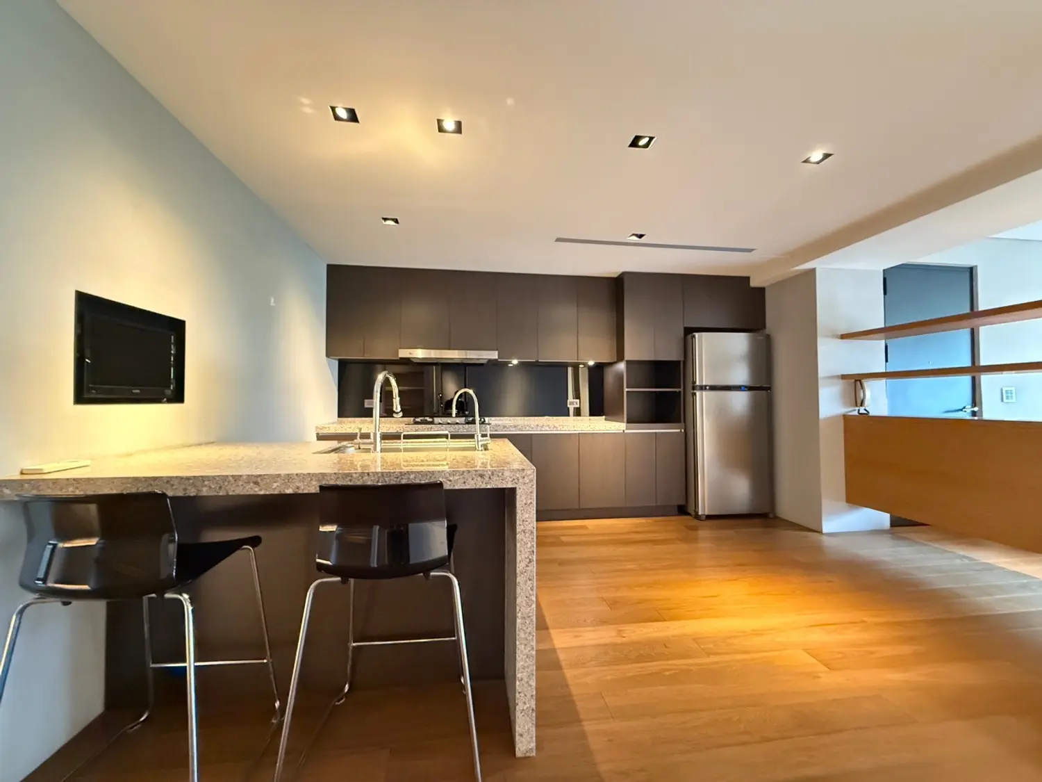 3 bedrooms apartment for sale TWD 39 800 000 - 34 ping - Taipei City,Songshan District slide 5