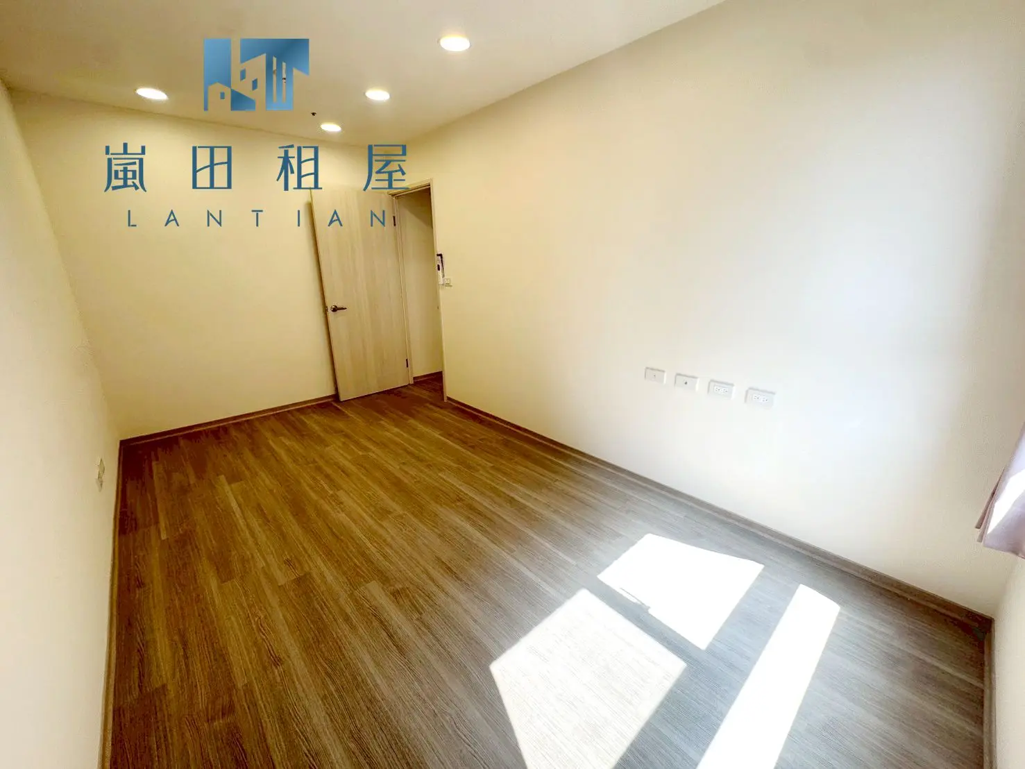 2 bedrooms apartment for rent in Nantun District, Taichung City | NT$ 26 000 | 20 ping slide 4