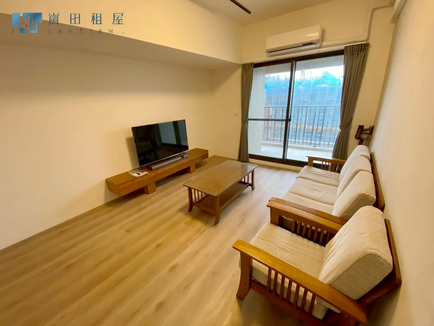 3 bedrooms apartment for rent in Wuqi District, Taichung City | TWD 23 000 | 29 ping slide 0