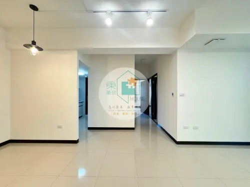 Apartment for rent TWD 30 000 -  - 3 bedrooms