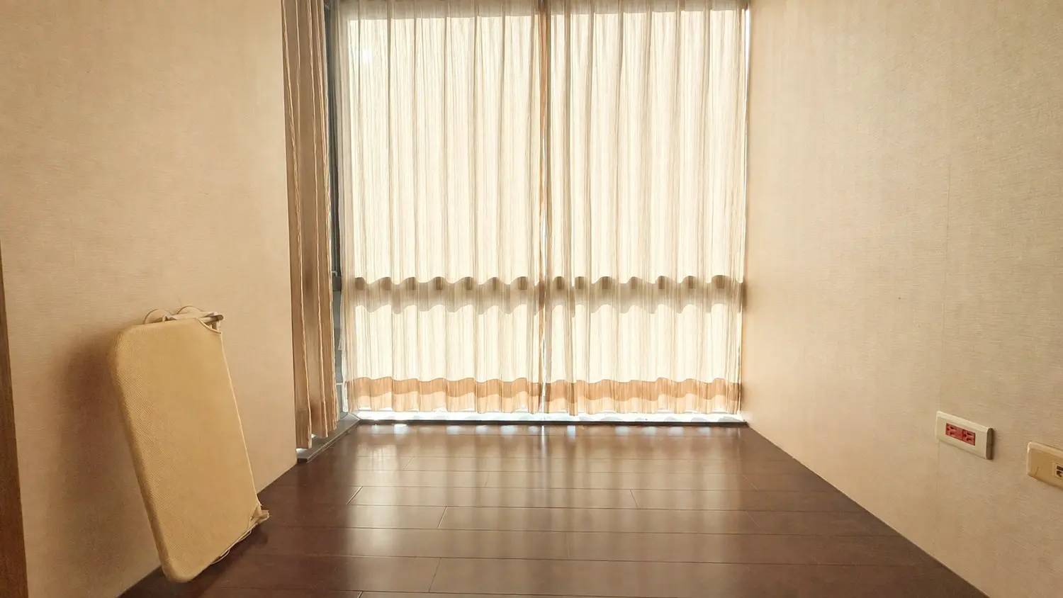 2 bedrooms apartment for sale in Xitun District, Taichung City | NT$ 28 000 000 | 16 ping slide 9