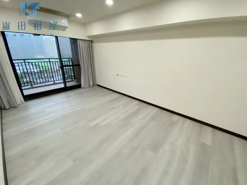 3 bedrooms apartment for rent in Qingshui District, Taichung City | NT$ 20 000 | 26 ping slide 1