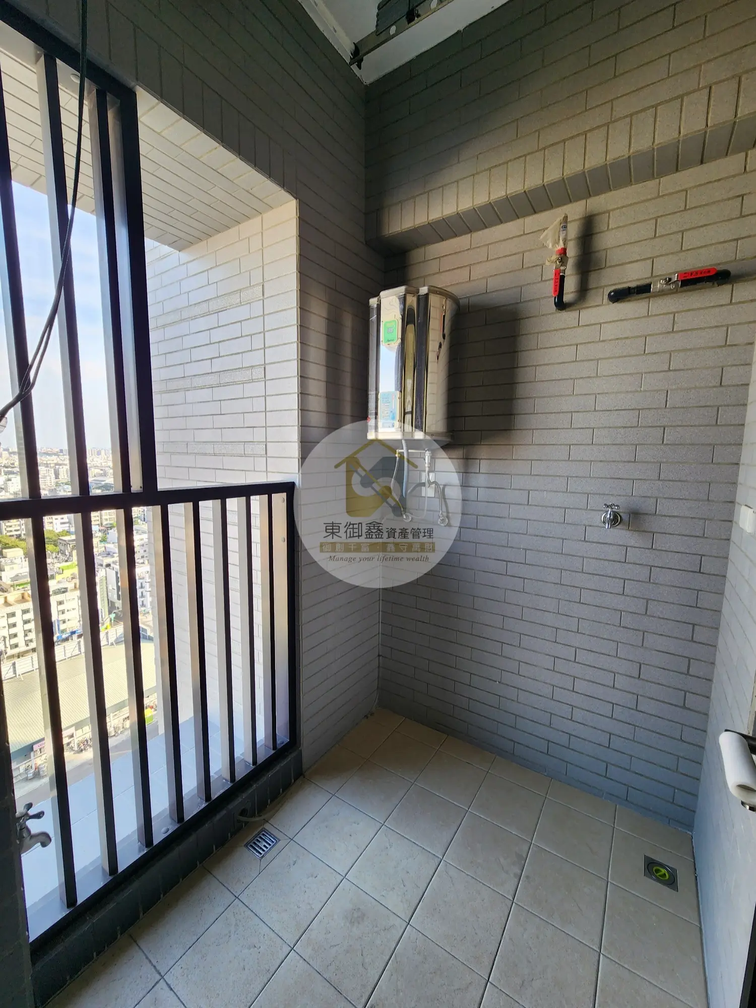 2 bedrooms apartment for sale TWD 11 380 000 - 13 ping - Anping District,Tainan City slide 5