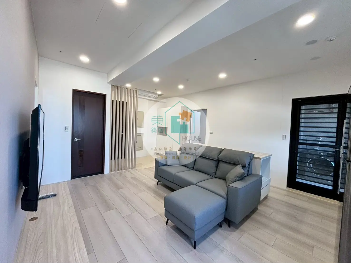 2 bedrooms apartment for sale in Anping District, Tainan City | TWD 15 880 000 | 19 ping slide 0