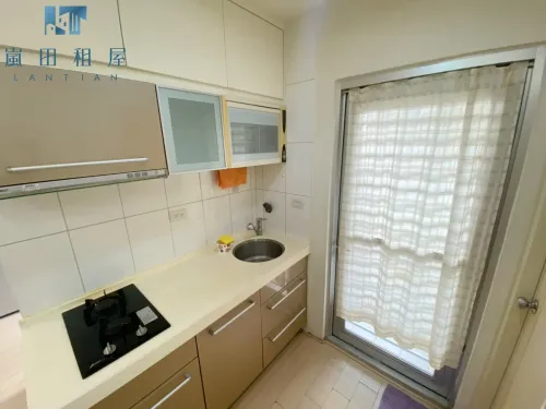 Studio apartment for rent in Xitun District, Taichung City | NT$ 18 800 | 13 ping slide 2