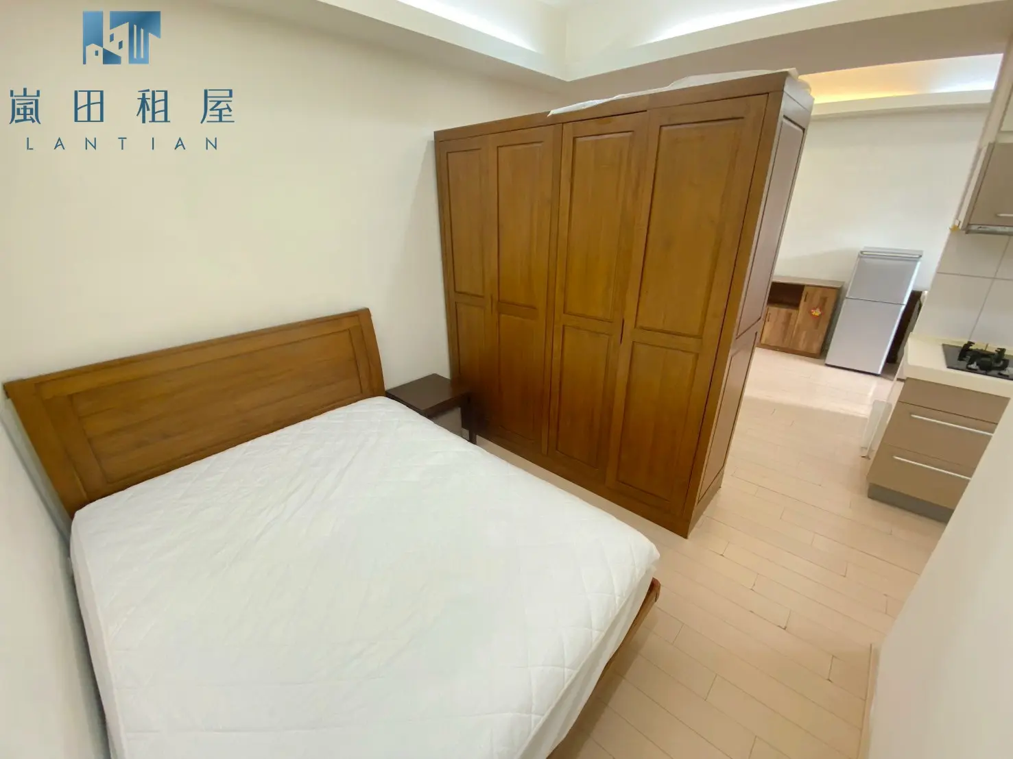 Studio apartment for rent in Xitun District, Taichung City | NT$ 18 800 | 13 ping slide 3