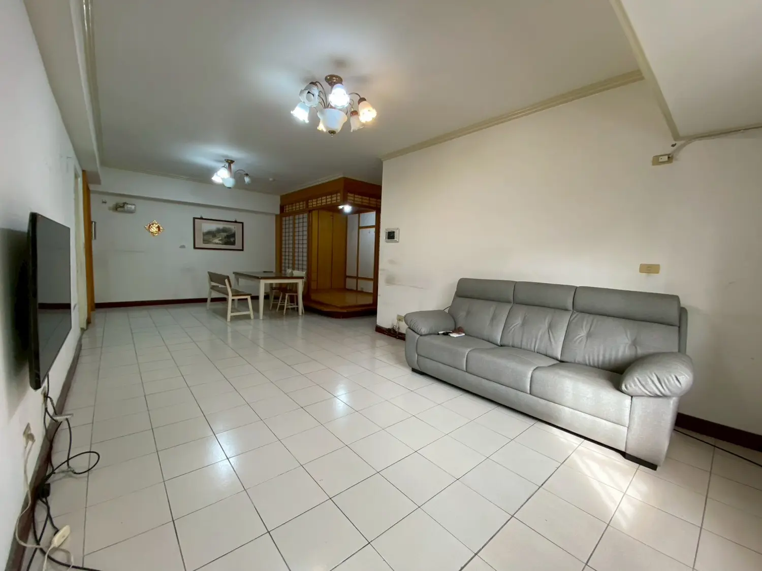 4 bedrooms apartment for sale TWD 53 880 000 - 30 ping - Songshan District, Taipei City slide 4