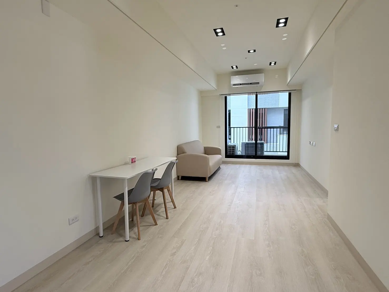 2 bedrooms apartment for rent in East District, Tainan City | NT$ 26 500 | 18 ping slide 0
