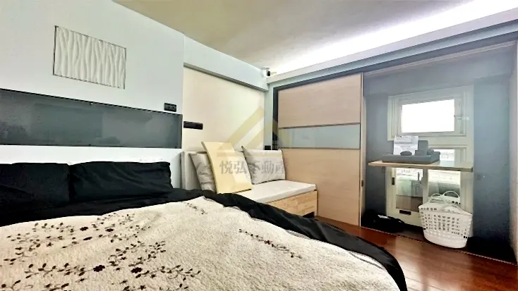 Studio apartment for rent in Zhongshan District, Taipei City | NT$ 40 000 | 6 ping slide 1