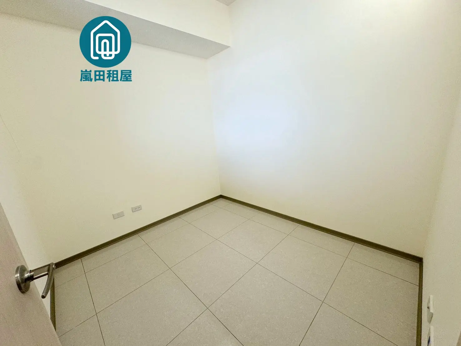 2 bedrooms apartment for rent in Nantun District, Taichung City | NT$ 27 000 | 16 ping slide 5