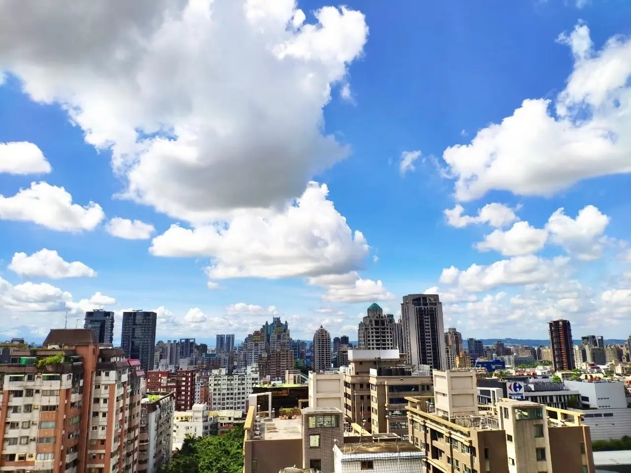 Room for rent in Xitun District, Taichung City | TWD 12 000 | 6 ping slide 6