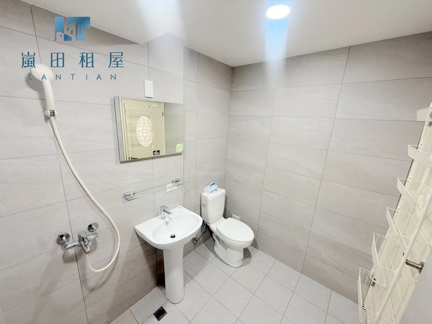 3 bedrooms apartment for rent in North District, Taichung City | NT$ 15 000 | 22 ping slide 6