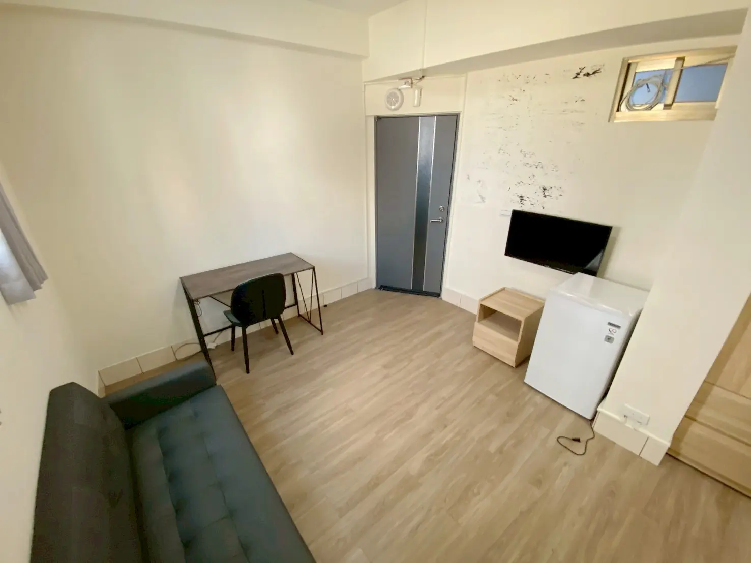 Room for rent in Nantun District, Taichung City | NT$ 10 000 | 7 ping slide 4