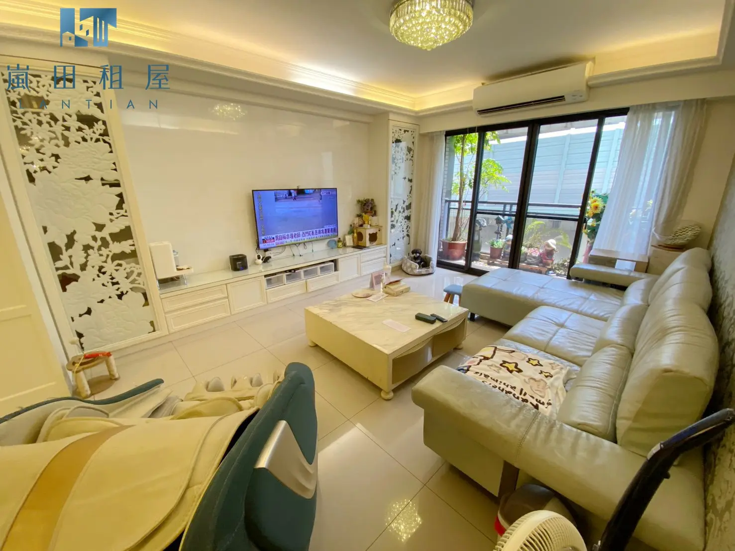 4 bedrooms apartment for rent in Beitun District, Taichung City | NT$ 35 000 | 35 ping slide 0