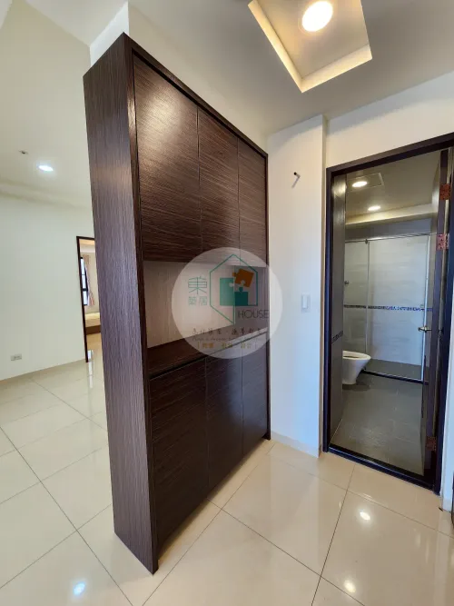 Apartment for sale TWD 15 880 000 - Yonghua 5th Street - 3 bedrooms
