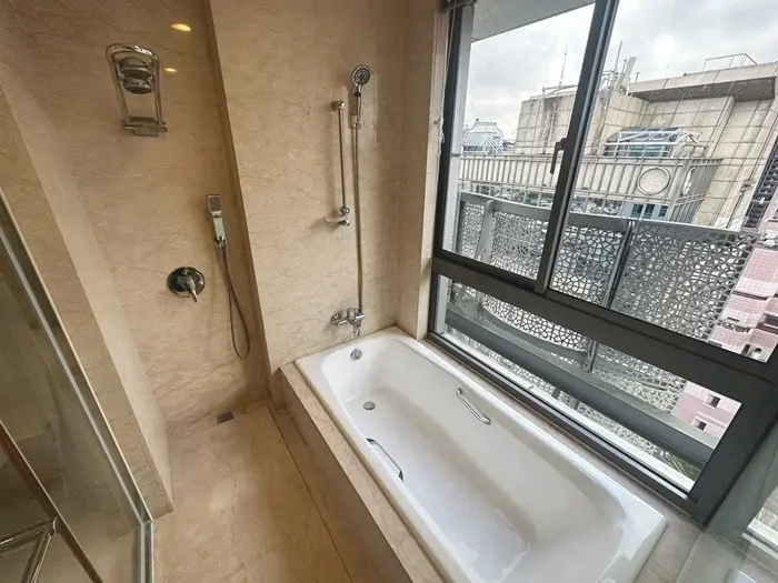 Studio apartment for rent in Xinyi District, Taipei City | NT$ 43 000 | 10 ping slide 4