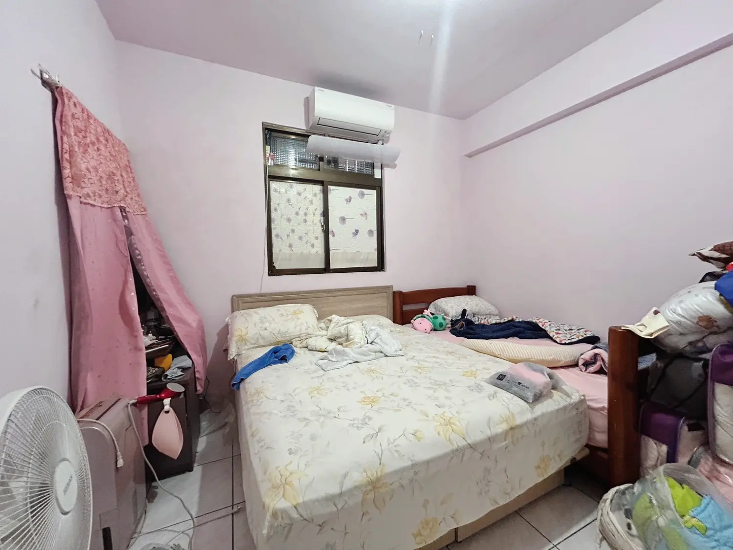 4 bedrooms apartment for sale TWD 16 500 000 - 28 ping - Banqiao District,New Taipei City slide 0