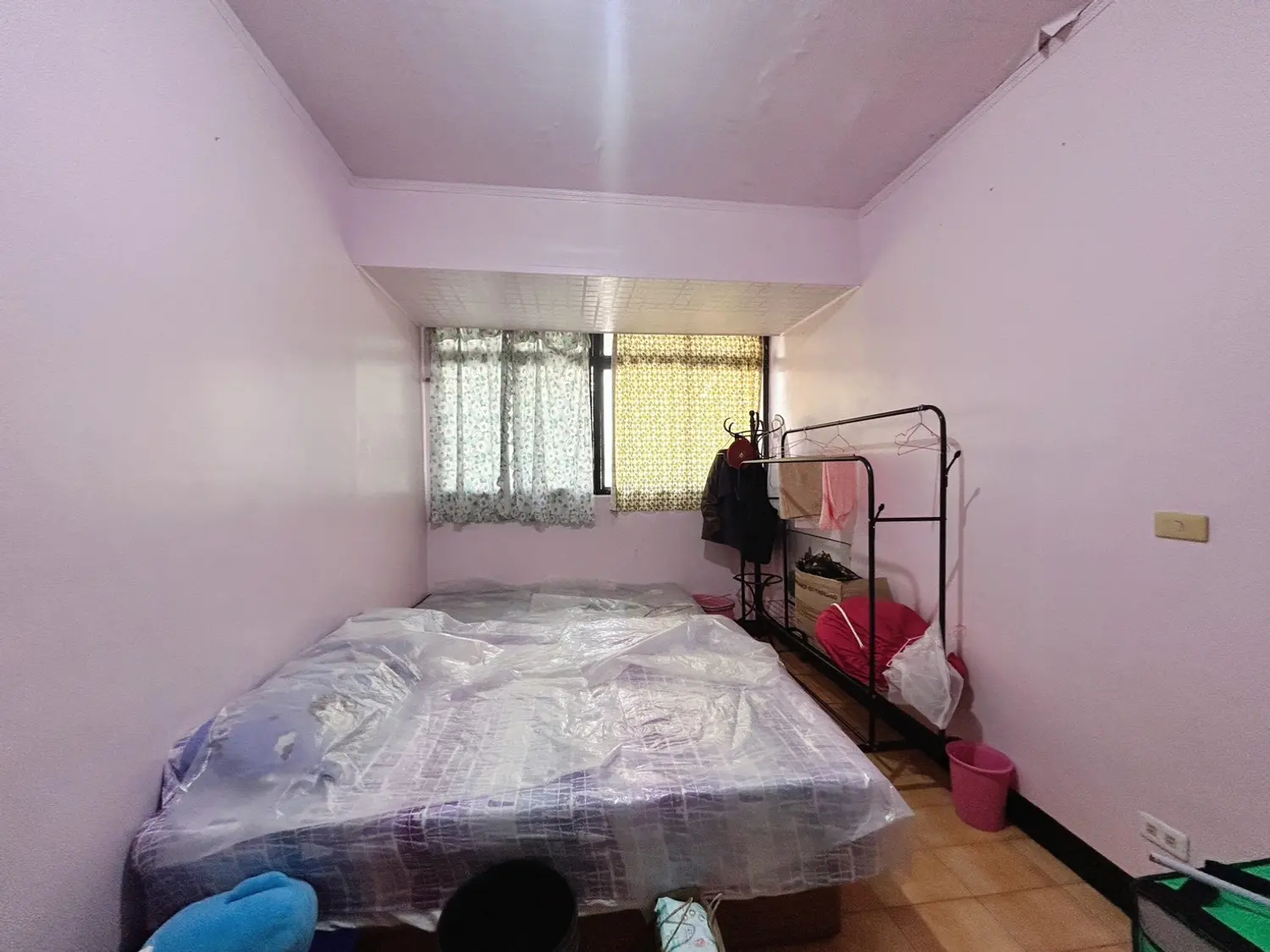 4 bedrooms apartment for sale TWD 16 500 000 - 28 ping - Xinzhuang District,New Taipei City slide 6