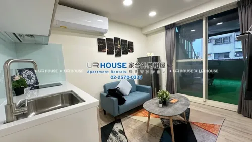 Studio apartment for rent TWD 16 000 - 7 ping - Xinzhuang District,New Taipei City slide 1